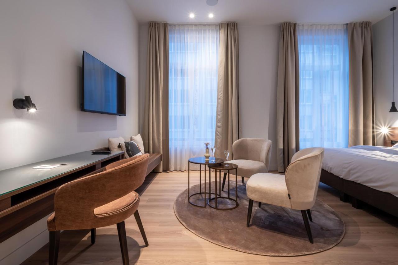 One Two Four - Hotel & Spa Gent Bagian luar foto