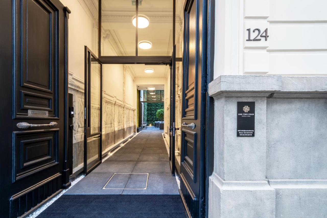 One Two Four - Hotel & Spa Gent Bagian luar foto